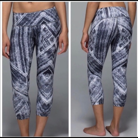lululemon athletica Pants - Lululemon Wunder Under Crop 2 heatwave White Black